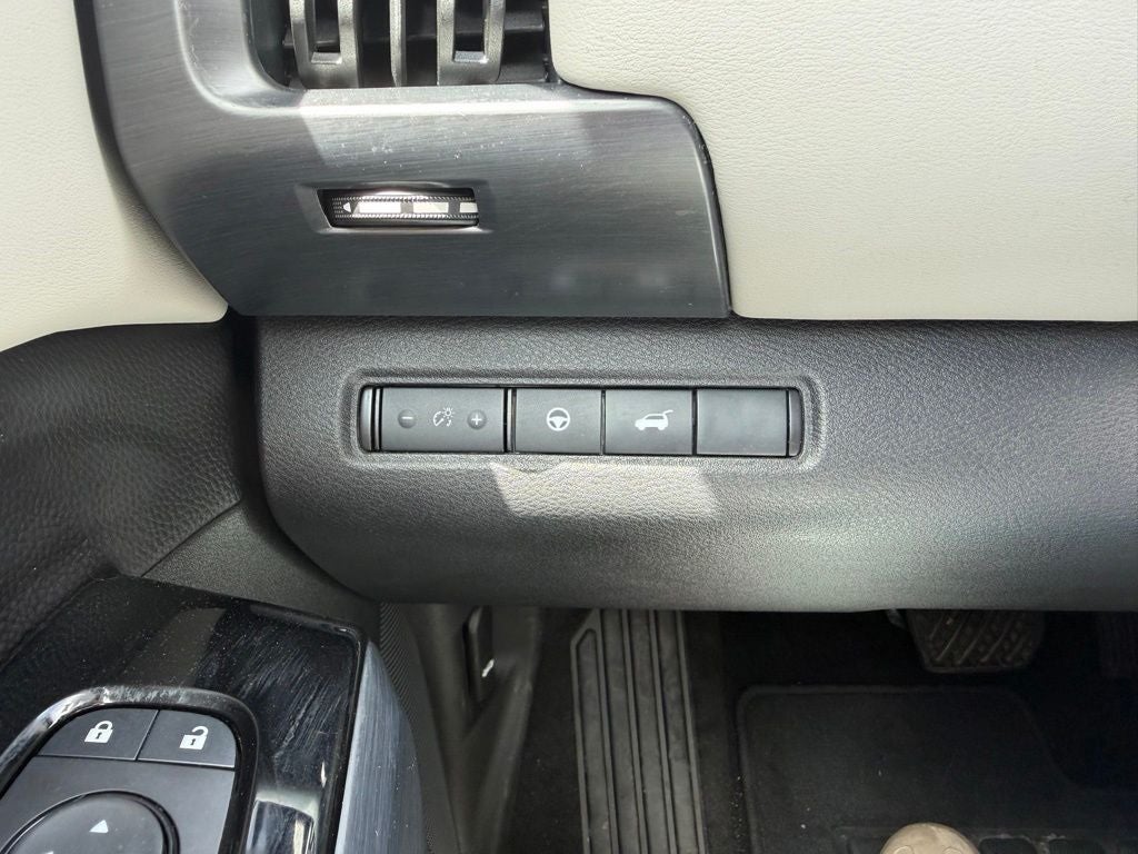 2025 Nissan Pathfinder SL 4WD