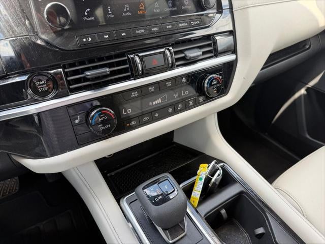 2025 Nissan Pathfinder SL 4WD