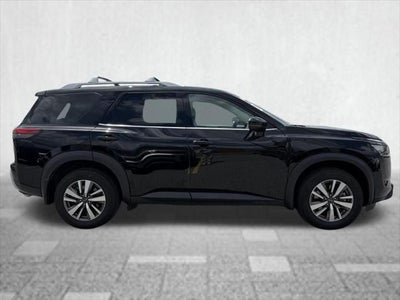 2025 Nissan Pathfinder SL 4WD