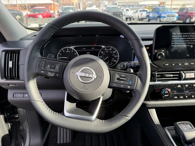 2025 Nissan Pathfinder SL 4WD