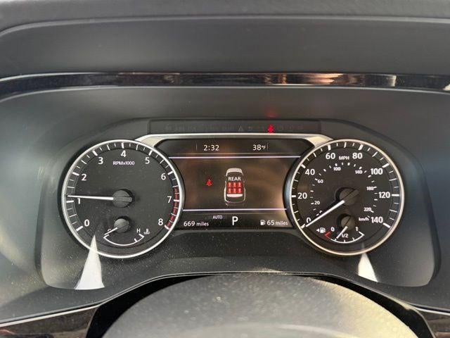 2025 Nissan Pathfinder SL 4WD