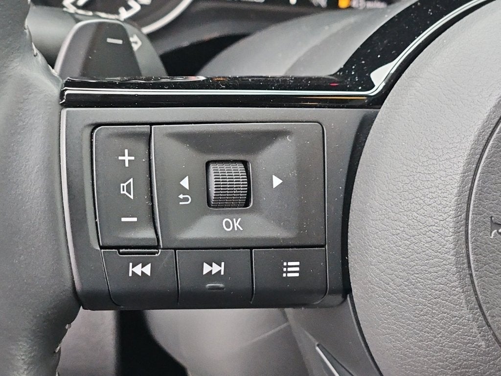 2025 Nissan Pathfinder SL 4WD