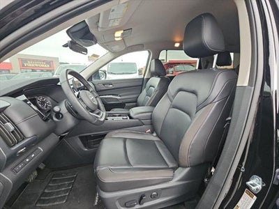 2025 Nissan Pathfinder SL 4WD