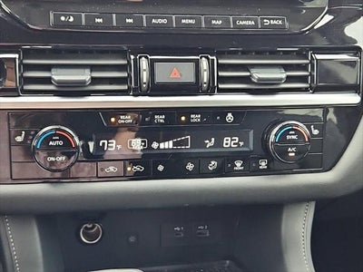 2025 Nissan Pathfinder SL 4WD