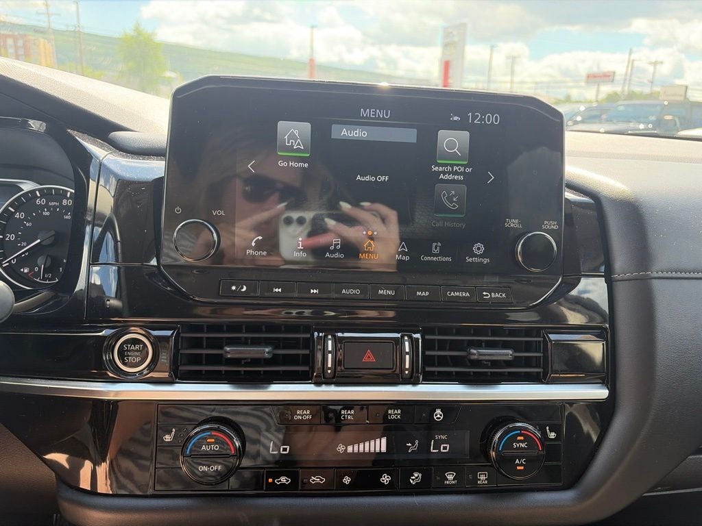 2024 Nissan Pathfinder SL 4WD