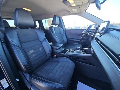 2022 Mitsubishi Outlander Base