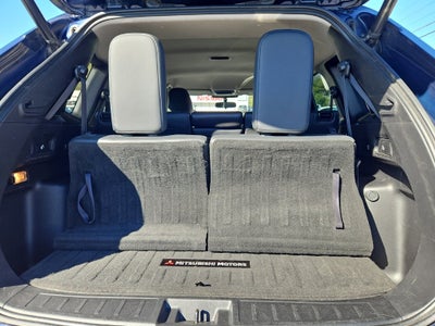 2022 Mitsubishi Outlander Base