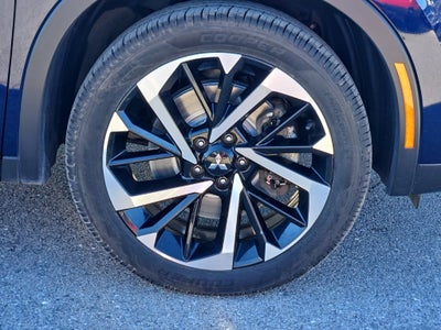 2022 Mitsubishi Outlander Base