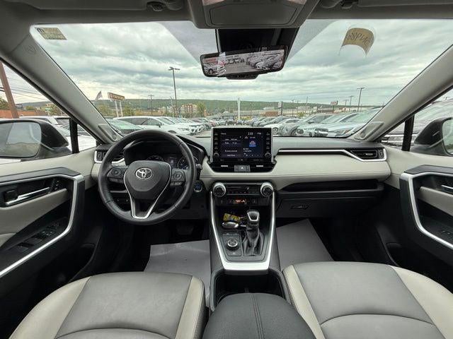 2022 Toyota RAV4 Hybrid XLE Premium