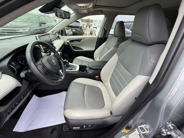 2022 Toyota RAV4 Hybrid XLE Premium