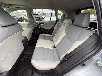 2022 Toyota RAV4 Hybrid XLE Premium