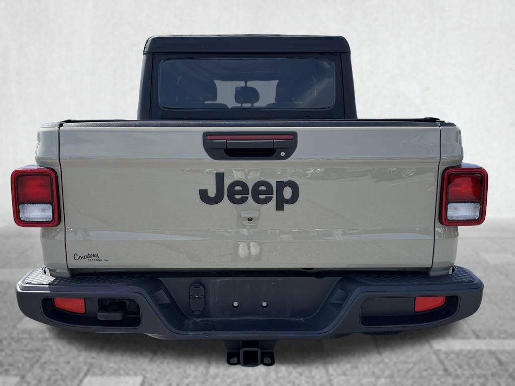 2022 Jeep Gladiator Sport