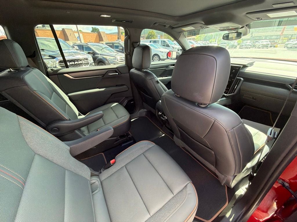 2024 GMC Acadia AT4