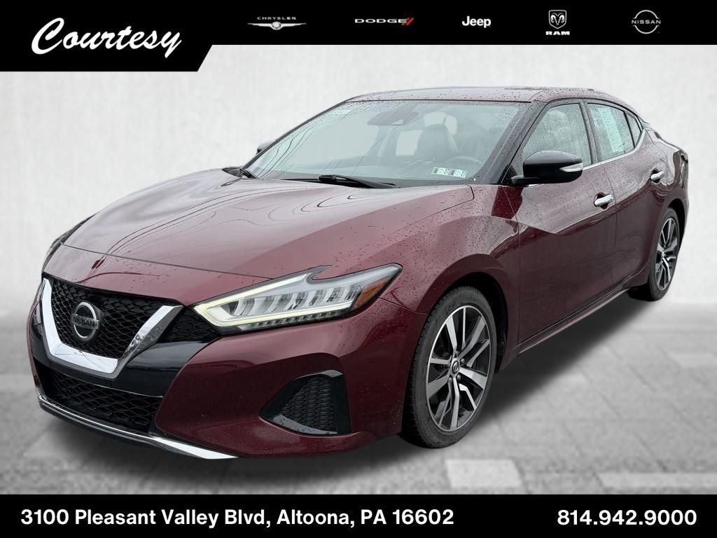 2021 Nissan Maxima SV's photo