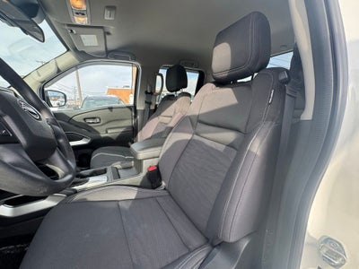 2024 Nissan Frontier SV