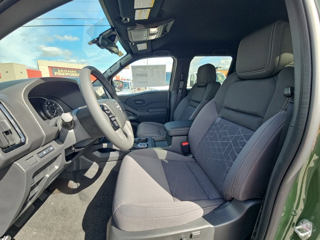 2027 Nissan Frontier SV