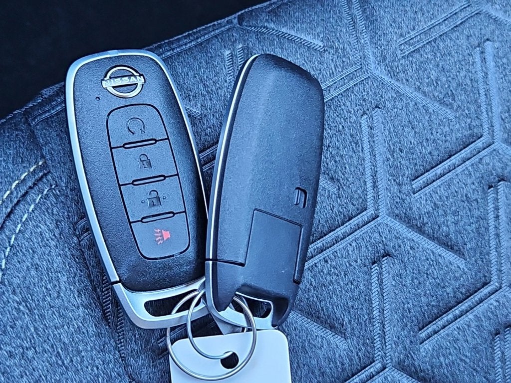2027 Nissan Kicks SV