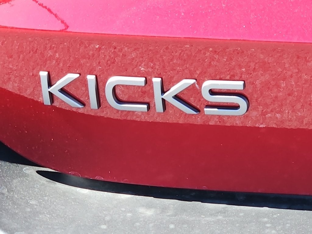 2027 Nissan Kicks SV