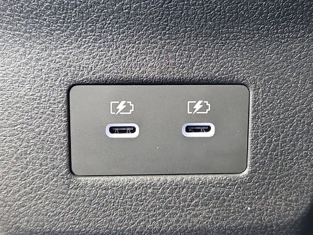 2027 Nissan Kicks SR