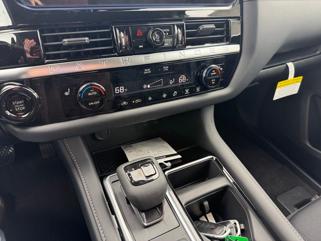 2026 Nissan Pathfinder SV