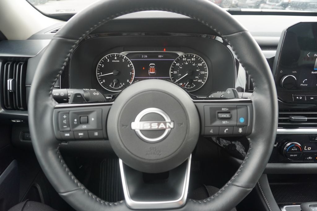 2025 Nissan Pathfinder SL