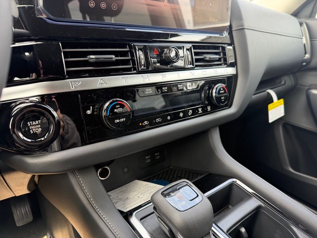 2026 Nissan Pathfinder SL