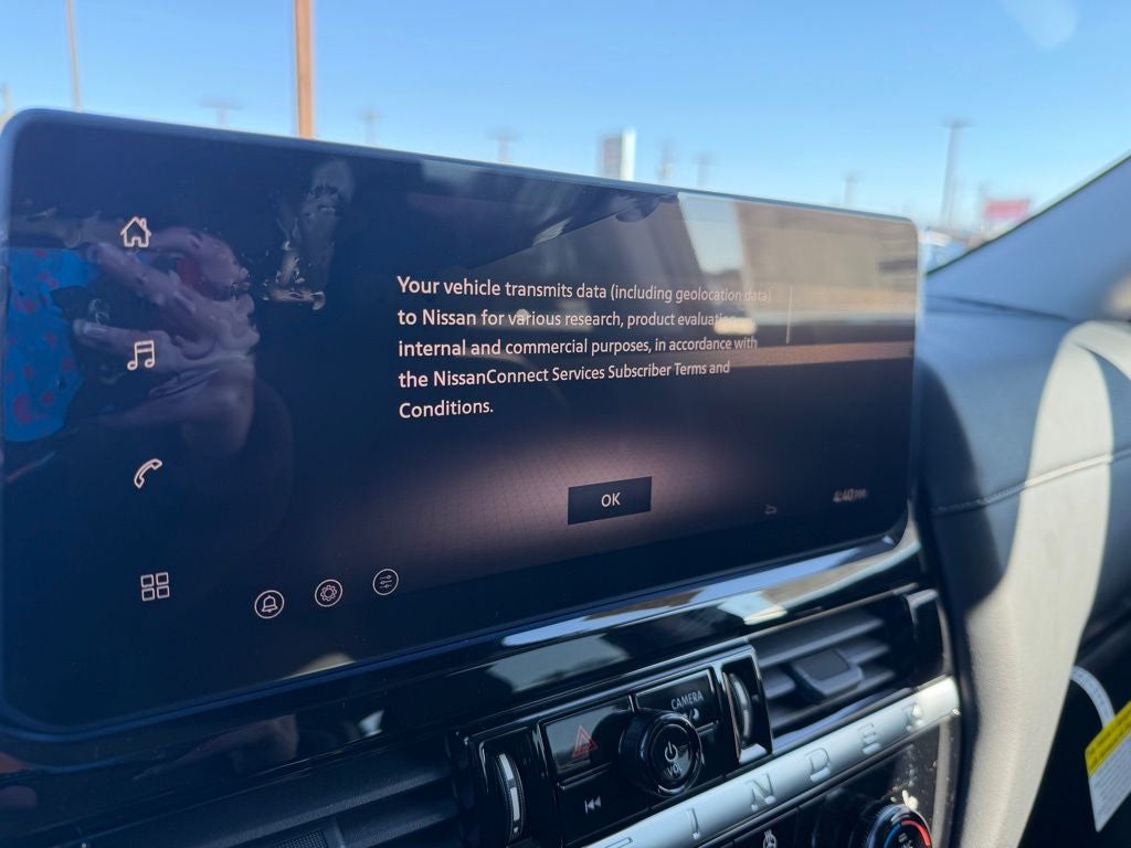 2026 Nissan Pathfinder SL