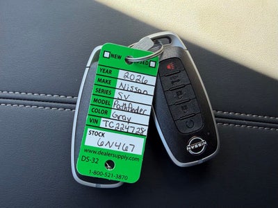 2026 Nissan Pathfinder SL