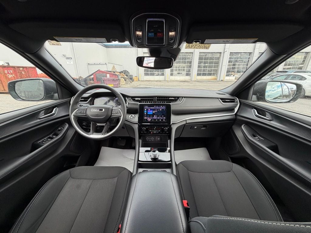 2024 Jeep Grand Cherokee L Laredo