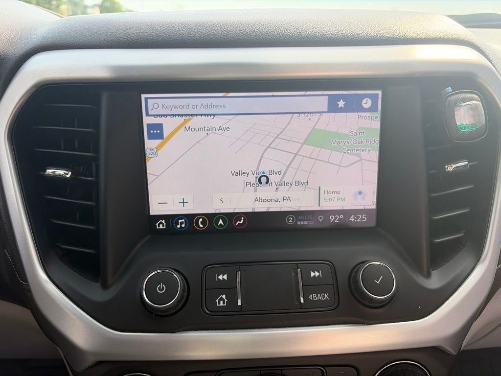 2022 GMC Acadia SLT