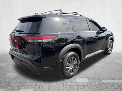 2023 Nissan Pathfinder SV