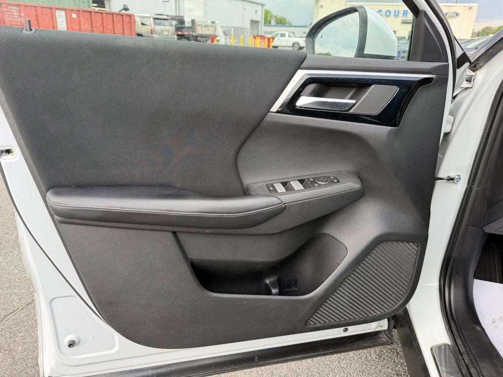2022 Mitsubishi Outlander ES