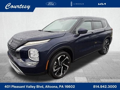 2022 Mitsubishi Outlander Base