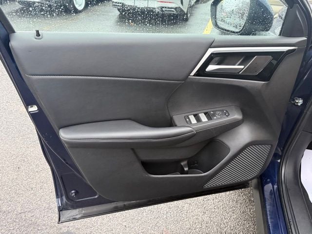 2022 Mitsubishi Outlander Base