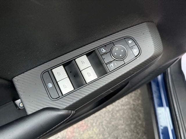 2022 Mitsubishi Outlander Base