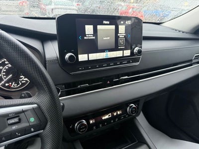 2022 Mitsubishi Outlander Base