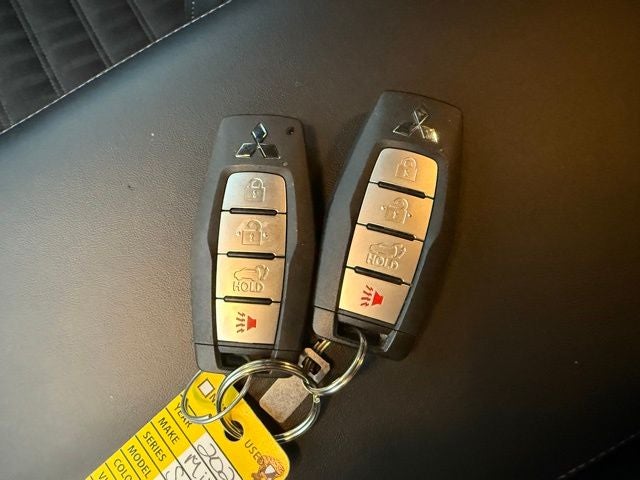 2022 Mitsubishi Outlander Base