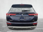 2022 Mitsubishi Outlander Base