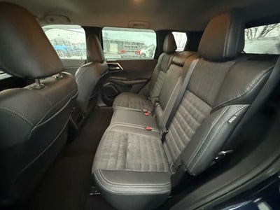 2022 Mitsubishi Outlander Base