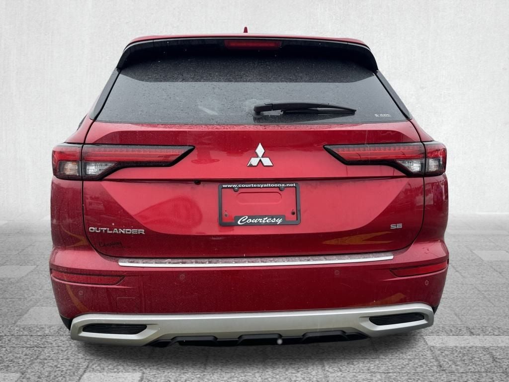 2022 Mitsubishi Outlander SE