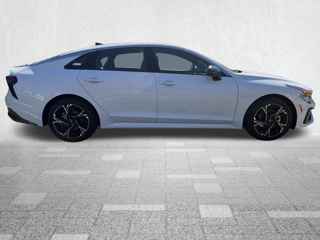 2025 Kia K5 Base