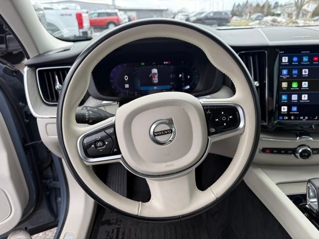 2023 Volvo XC60 B5 Plus Dark Theme