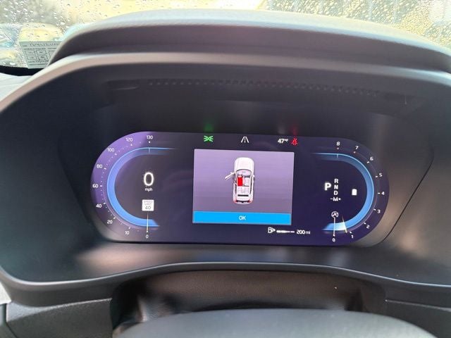 2025 Volvo XC40 B5 Ultra Dark Theme